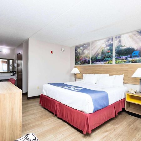 Days Inn By Wyndham Dayton Huber Heights Northeast Bagian luar foto